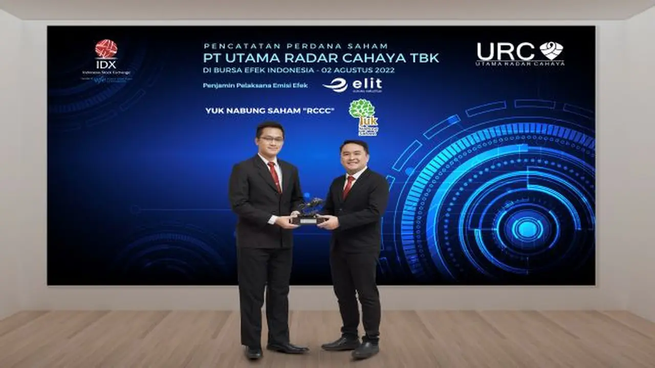 Pencatatan perdana saham PT Utama Radar Cahaya Tbk (RCCC), Selasa (2/8/2022) (Foto: BEI)