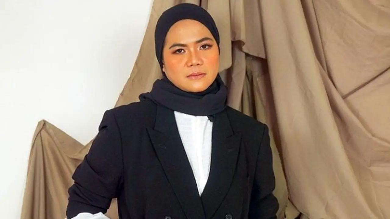 Artis penyanyi Elfa Azha
