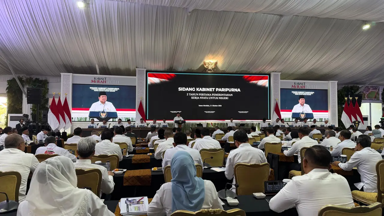 Prabowo saat memimpin sidang kabinet paripurna dua tahun pemerintahan di Istana