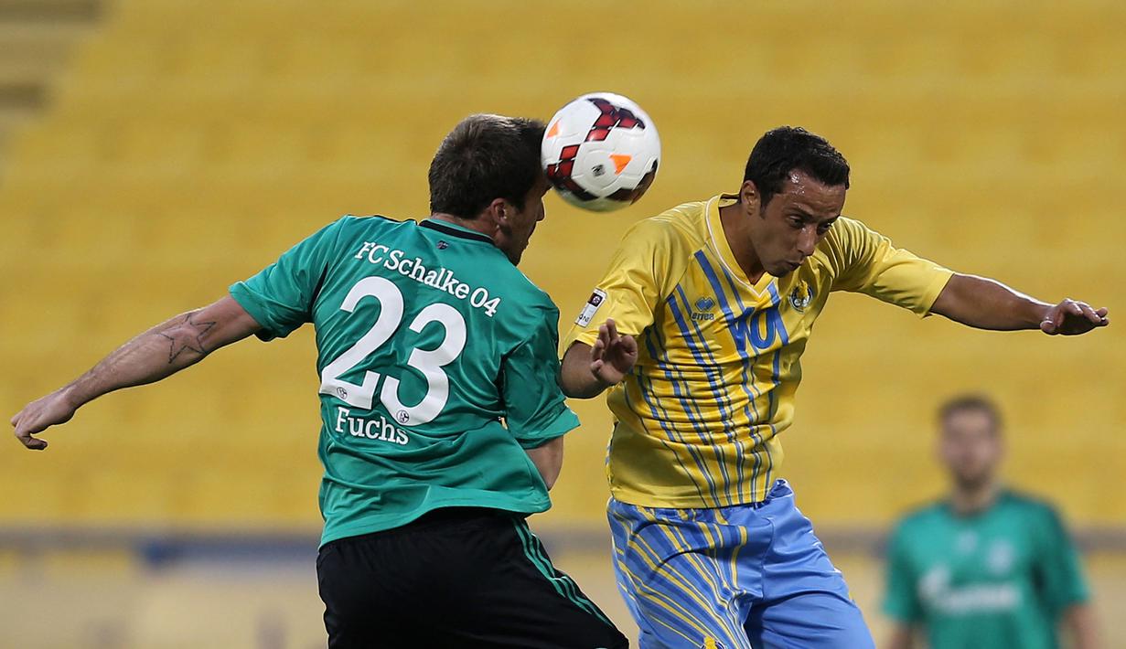 Nene (kanan) yang saat ini tengah memperkuat Juventude di kasta kedua Liga Brasil, tercatat pernah berseragam PSG selama 2,5 musim mulai 2010/2011 hingga tengah musim 2012/2013. Setelah tampil dalam 112 laga dengan torehan 48 gol dan 45 assist, pada tengah musim 2012/2013 ia memutuskan hijrah ke Asia untuk membela Al Gharafa SC di Liga Qatar dengan status bebas transfer dan bertahan hingga paruh musim 2014/2015. (AFP/Al-Watan Doha/Karim Jaafar)