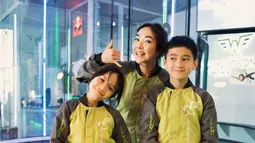 Meski sudah lama saling mengenal, potret kedekatan Gempi dan Rafathar sering jadi sorotan. Tak jarang netizen bercanda mendoakan putra Gading dan Raffi Ahmad ini kelak berjodoh. Liputan6.com/IG/@/inigempiii)