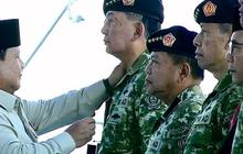 VIDEO: Langkah Prabowo Terhenti! Langsung Pegang Kepala Cak Imin & Ketua DPD Rapikan Baret TNI