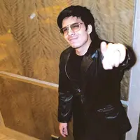 Atta Halilintar menggelar acara ulang tahun yang ke- 29 dengan tema monokrom bersama keluarga besar