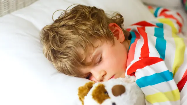 Ilustrasi Sahur, Bangun Sahur, Tidur, Anak (iStockphoto)