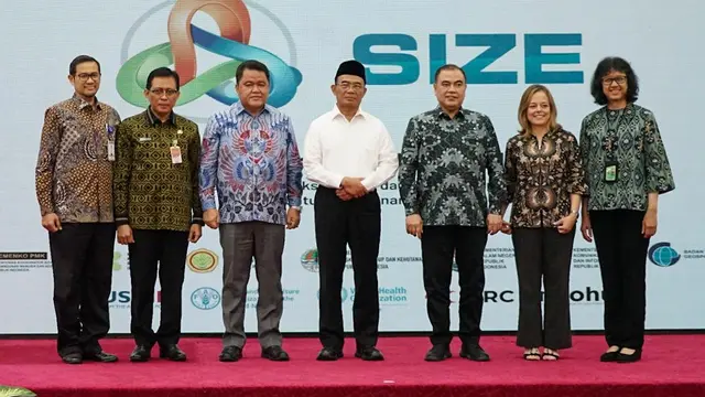 Menko PMK Muhadjir Effendy saat meluncurkan aplikasi Sistem Informasi Zoonosis dan Emerging Infectious Diseases (SIZE). (istimewa)