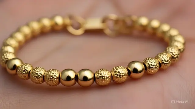 1. Gelang Bola Emas