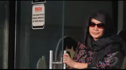 Ratu Rita kali ini diperiksa terkait kasus suap sengketa Pilkada Palembang yang menjerat Wali Kota Romi Herton dan sang istri Masyitoh, Jakarta, Selasa (19/8/2014) (Liputan6.com/Herman Zakharia)