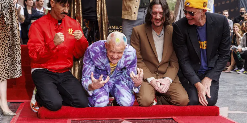 Red Hot Chili Peppers Dapat Bintang di Hollywood Walk of Fame