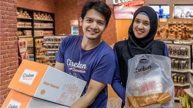 Dhini Aminarti dan Dimas Seto