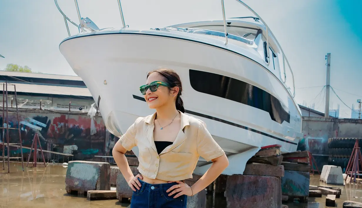 <p>Penampakan Yacht Prilly Latuconsina setelah di-unboxing. (Foto: Instagram/ prillylatuconsina96)</p>