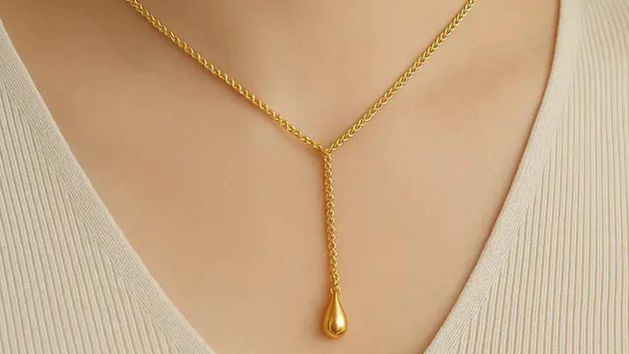 Kalung Panjang &amp; Tipis di Leher Pendek? Coba Ganti dengan Model Matinee Biar Leher Terlihat Jenjang