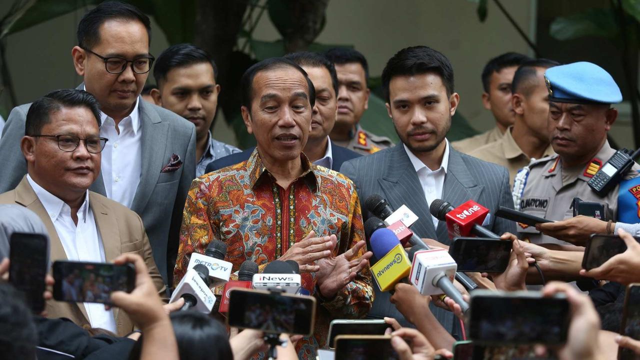 VIDEO: Duduk Perkara Jokowi Laporkan Tudingan Ijazah Palsu, Berujung Roy Suryo dan Dr Tifa Diperiksa