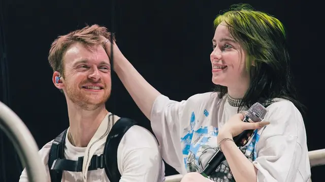 FOTO: Sosok Finneas O'Connell, Kakak Billie Eilish yang Tampan dan Berbakat