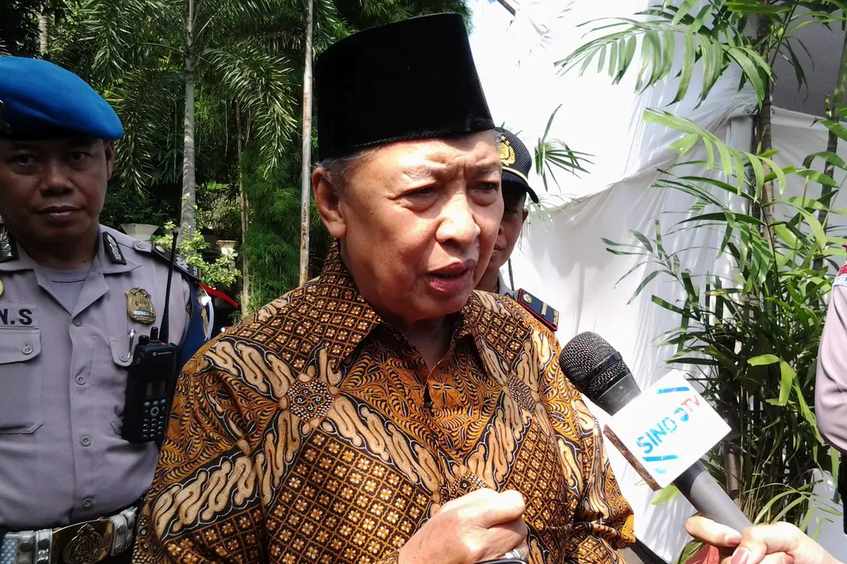 Jokowi-JK Unggul di TPS  Habibie dan Hamzah Haz Mencoblos