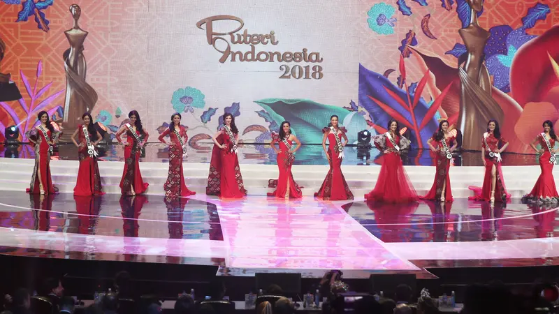 Pesona Gaun Merah Finalis 6 Besar Puteri Indonesia