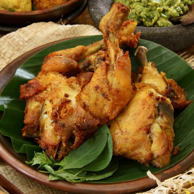 4 Tips Menggoreng Ayam Agar Tidak Keras Penting Nih Lifestyle Fimela Com