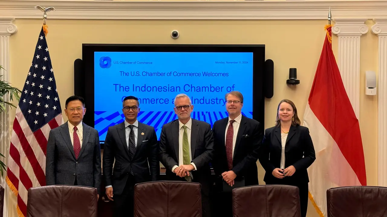 Ketua Umum Kamar Dagang dan Industri atau Ketum Kadin Indonesia Anindya Bakrie membuka peluang kerjasama dengan para pengusaha profesional Amerika Serikat AS.
