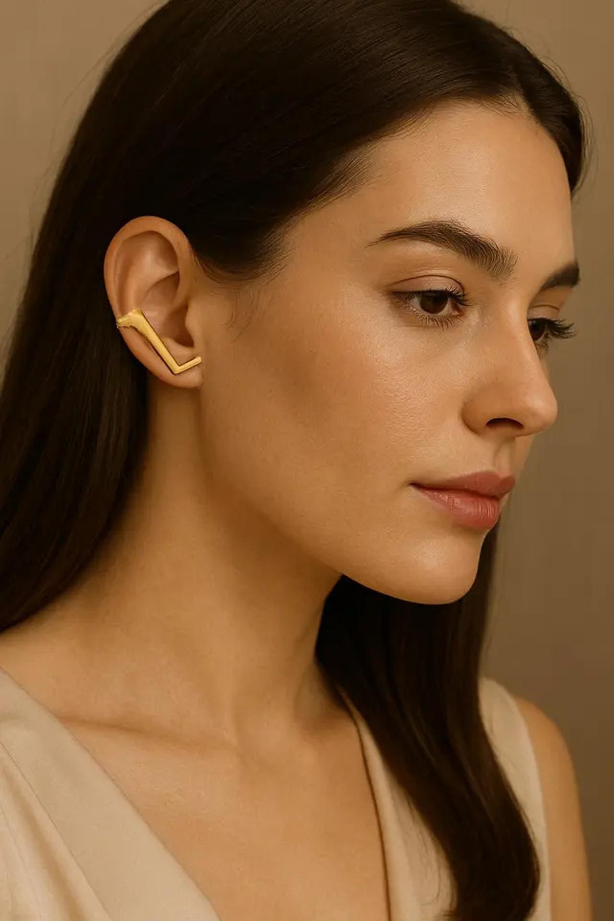 6 Model Anting Panjang ke Atas 2025, Pilihan Tepat untuk Tampil Glamour di Acara Pesta