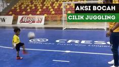 Marco Antonio, bocah berusia tujuh tahun adu juggling dengan Falcao.