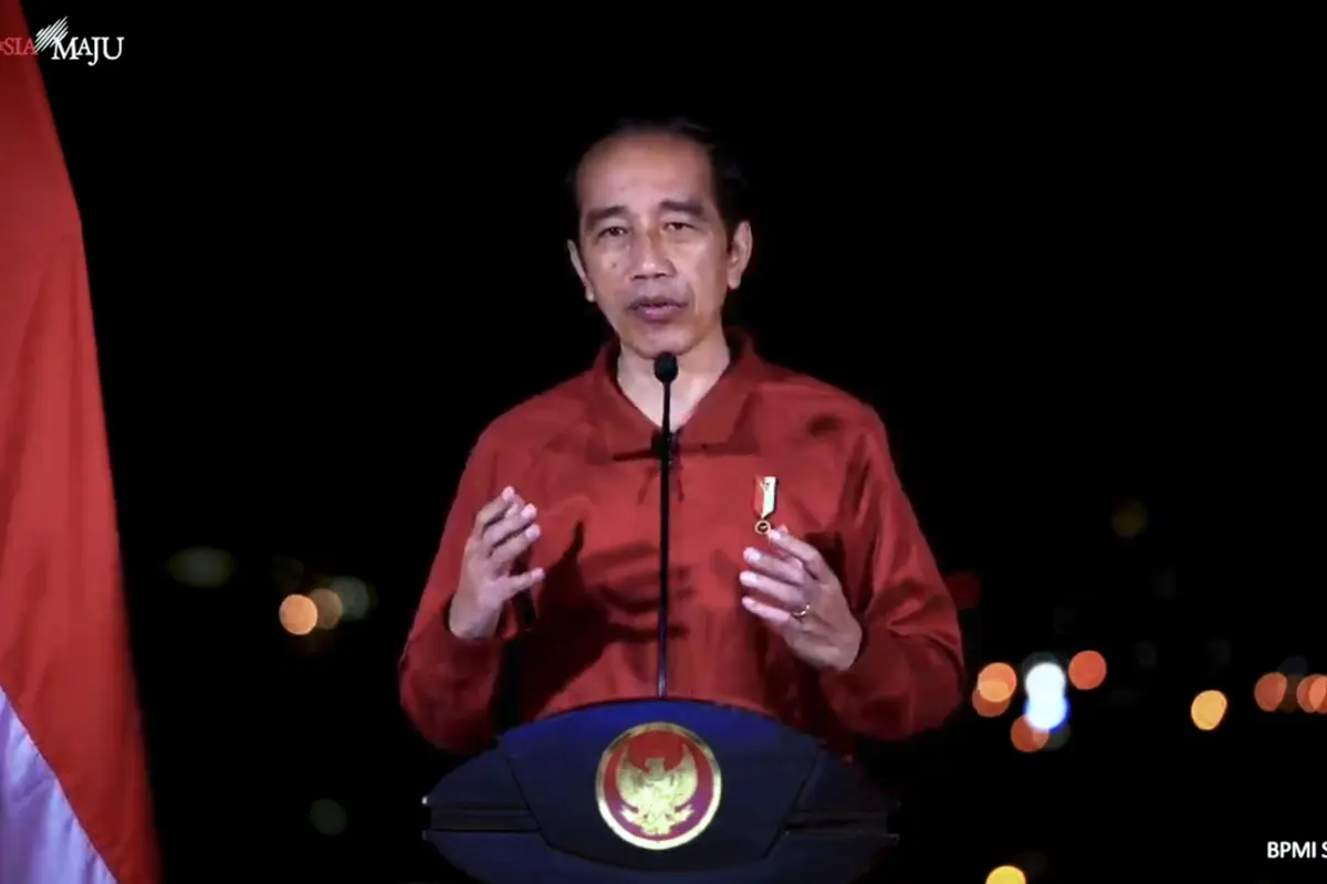 Presiden Joko Widodo (Jokowi) membuka acara Temu Nasional Relawan Jokowi 2021 dari Provinsi Maluku, Kamis (25/3).