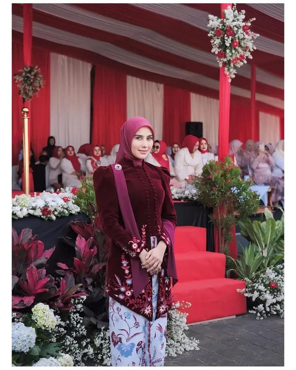7 Potret Syahnaz Sadiqah di Upacara HUT ke-80 RI, Perdana sebagai Istri Bupati