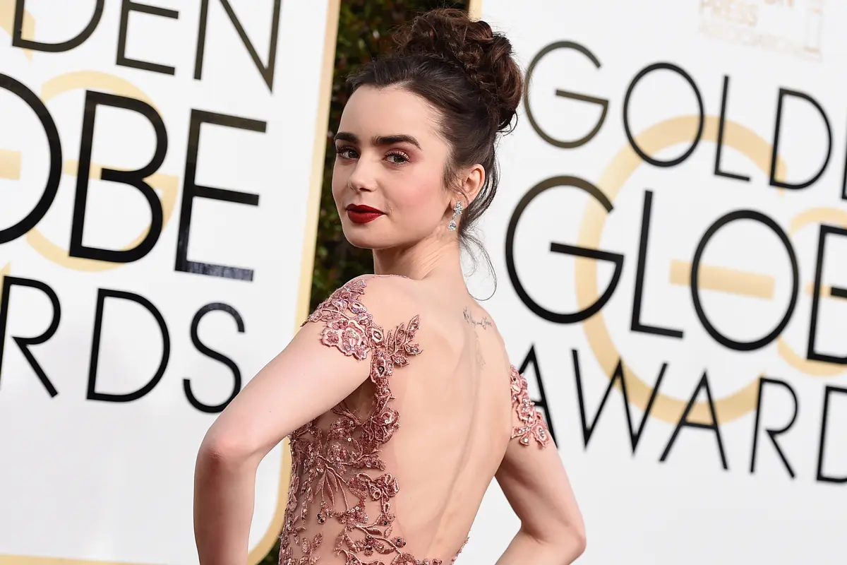 20170108-Lily Collins di Golden Globe-California