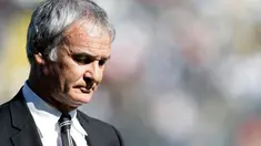 Juventus's coach Claudio Ranieri reacts during his team's Italian Serie A football match against Palermo on October 5, 2008 at the Olympic Stadium in Turin. Palermo defeated Juventus 2-1. AFP PHOTO / Emilio Andreoli