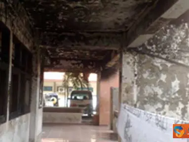 Citizen6,Surabaya: Kondisi kantin UNAIR setelah terbakar pada (2/2) lalu. (Pengirim: Ratih, Kelompok 8)