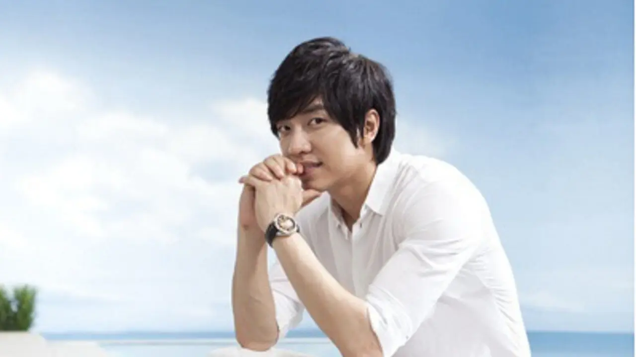  Lee Seung Gi yang Tampan dan Jago Masak