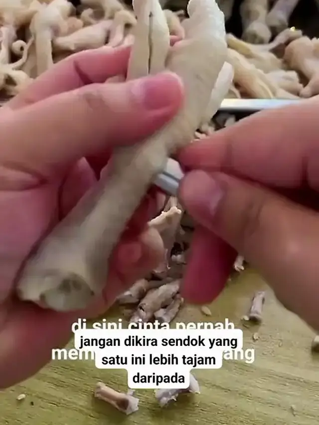 4 Trik Sederhana Pisahkan Daging dari Tulang Ceker, Tidak Usah Direbus Baking Soda