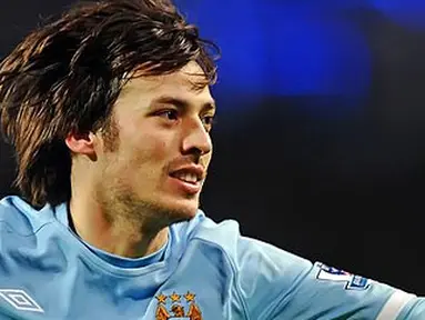 Selebrasi gol David Silva yang mencetak gol tunggal kemenangan Manchester City atas Wigan Athletic dalam partai Liga Premier di City of Manchester Stadium, 5 Maret 2011. AFP PHOTO/PAUL ELLIS