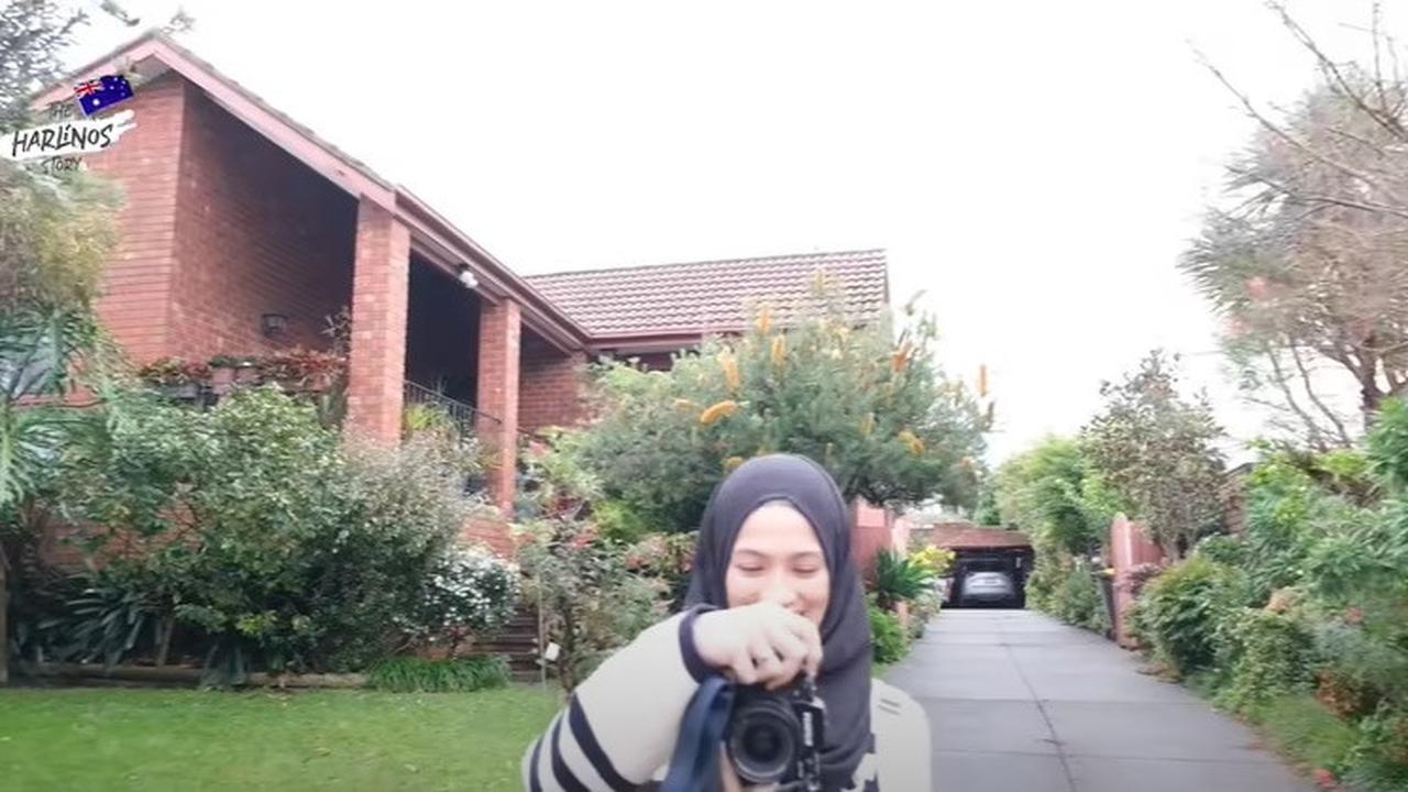 8 Potret Tempat Tinggal Alyssa Soebandono saat Kuliah di Melbourne, Lingkungannya Asri - Desain Full Bata Merah