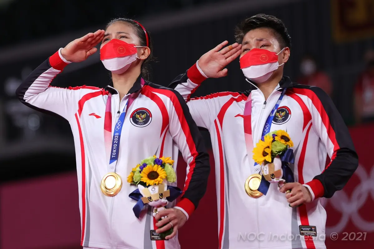 Kemenangan ganda putri bulu tangkis Indonesia Greysia Polii/Apriyani Rahayu di Olimpiade Tokyo 2020.