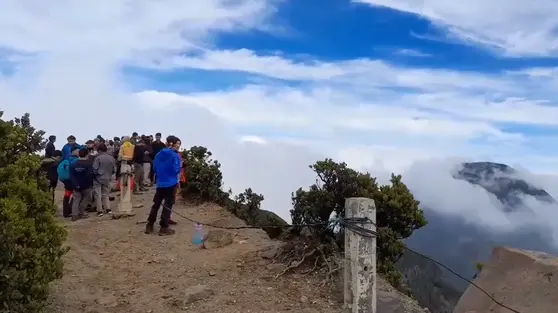 Gede Pangrango Ditutup Tanpa Batas Waktu