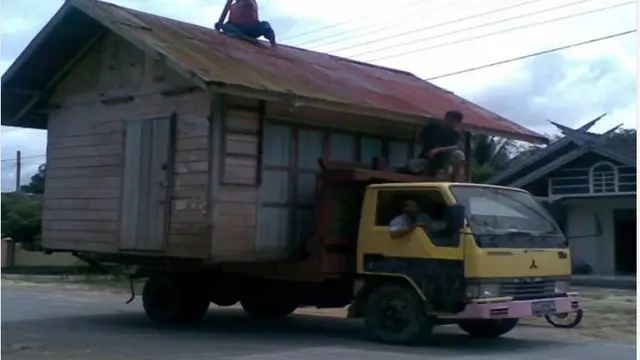 Potret Barang Bawaan Mobil Angkut Bikin Senyum Senyum Geli
