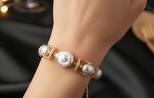 8 Model Gelang Mutiara Modern Baroque untuk Pesta, Pilihan Sempurna Lengkapi Gaya Elegan