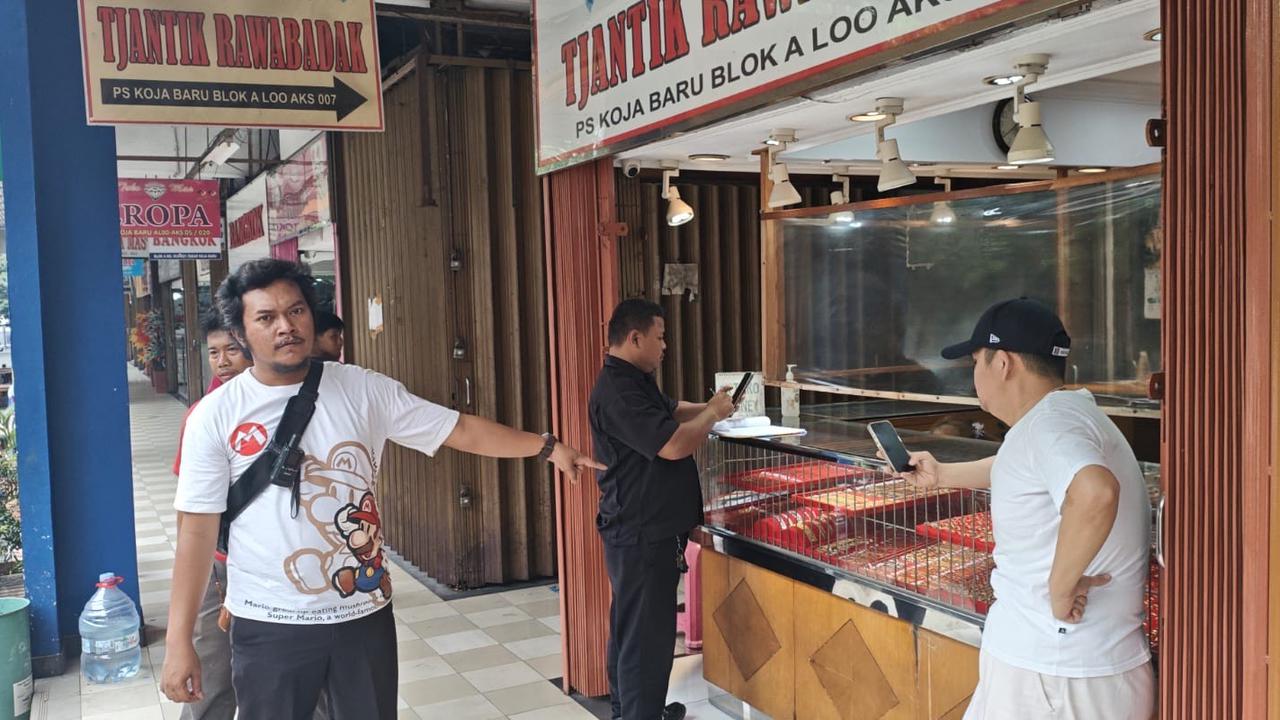 Pria ini Pura-Pura Jadi Pembeli lalu Gasak Emas 25 Gram di Jakut, Kabur Diteriaki Maling Ditangkap Warga
