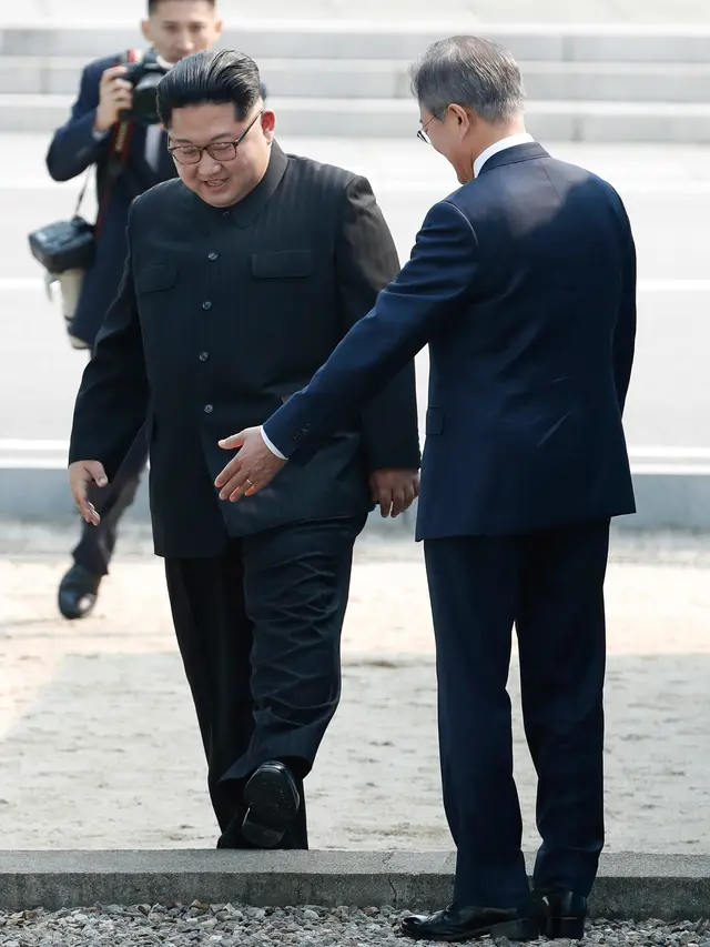 Kim Jong-un dan Moon Jae-in