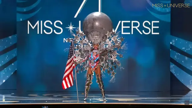 National Costume Amerika Serikat, R’boney Gabriel.  (