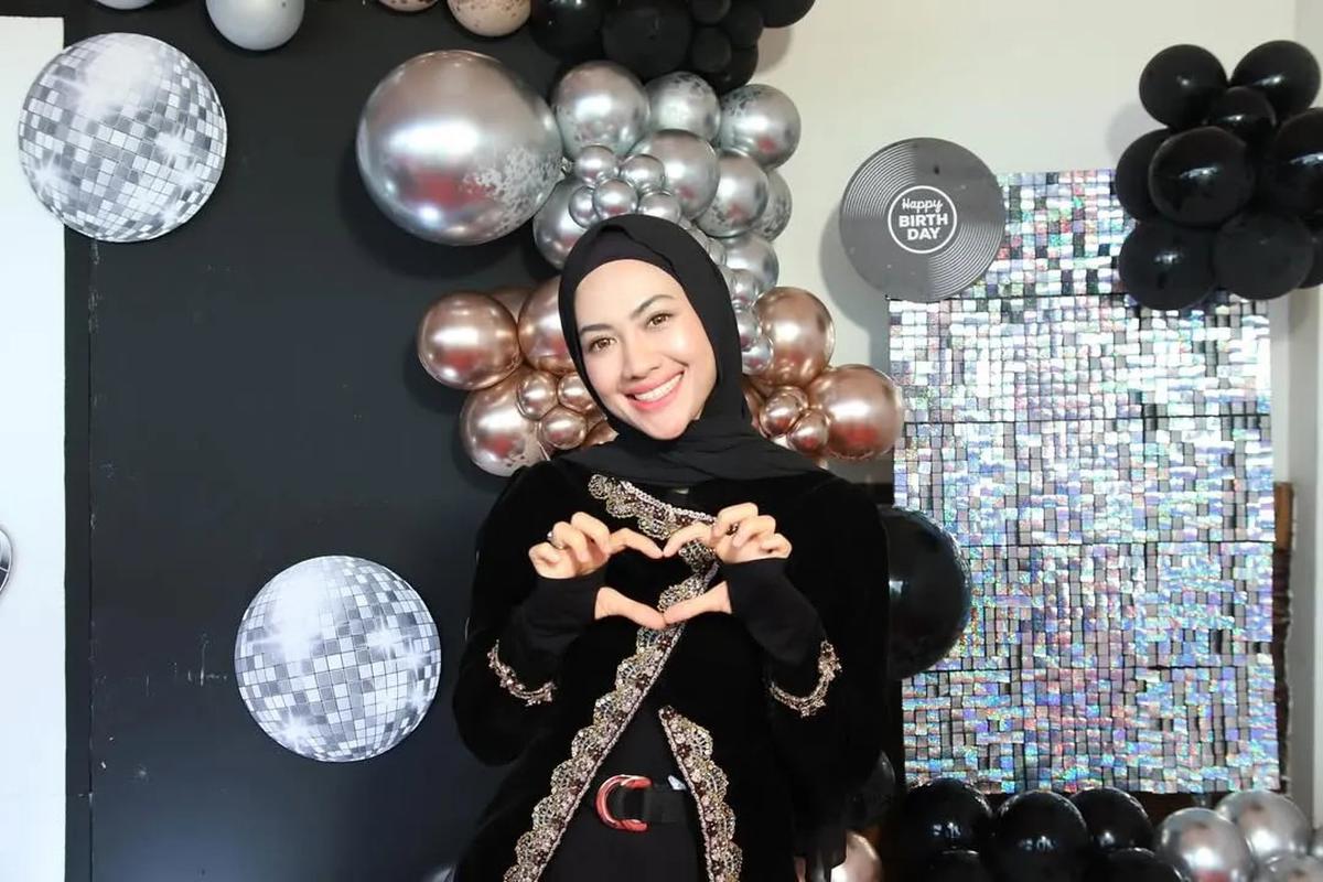 Profil Della Perez, Adik Julia Perez yang Sempat Dikabarkan Pindah Agama