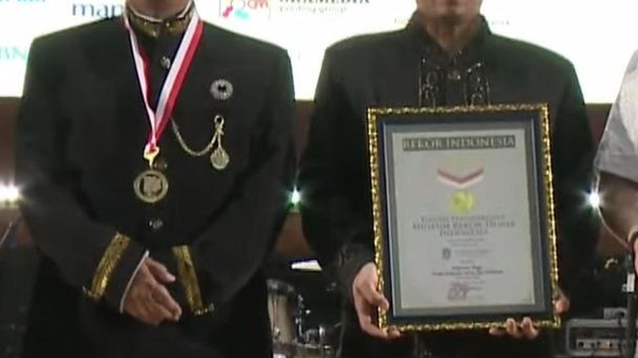 Semakin membanggakan pada usianya ke-39, UT juga memperoleh penghargaan dari Rekor MURI. Penyerahan Rekor MURI disampaikan oleh Awang Raharjo.