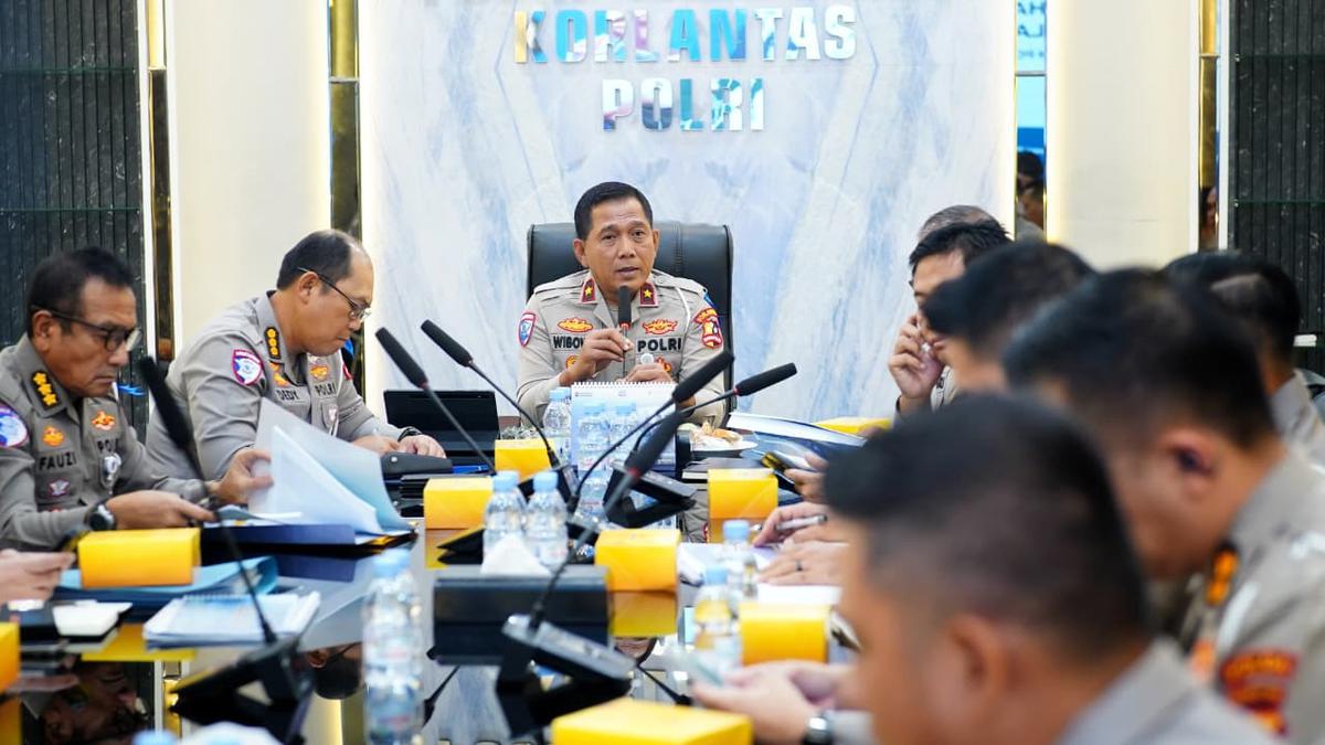 Korlantas Evaluasi PNBP 2025, Perkuat Polantas Menyapa dan Digitalisasi Layanan.