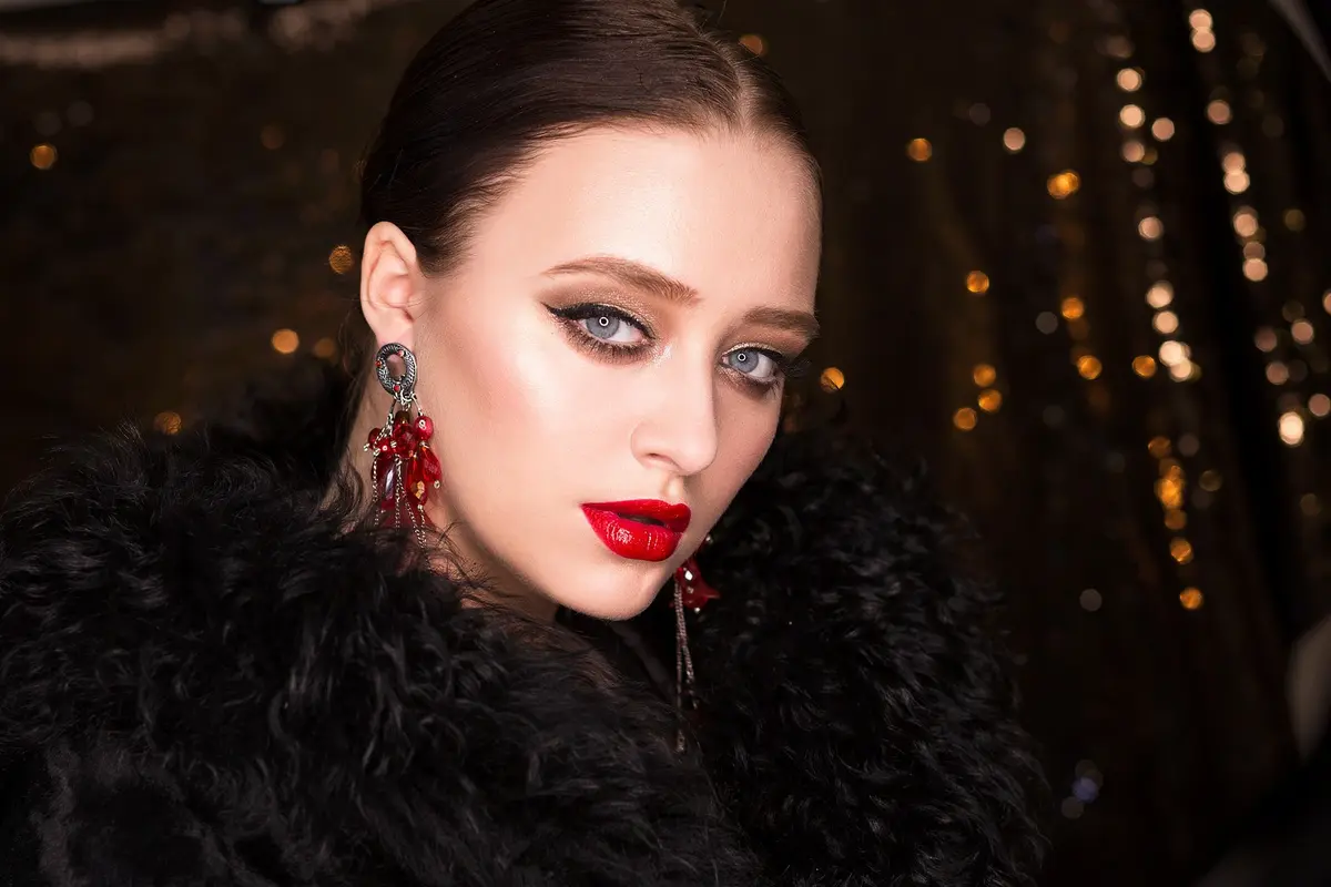 5 Tips Memilih Warna Lipstik untuk Bibir Hitam
