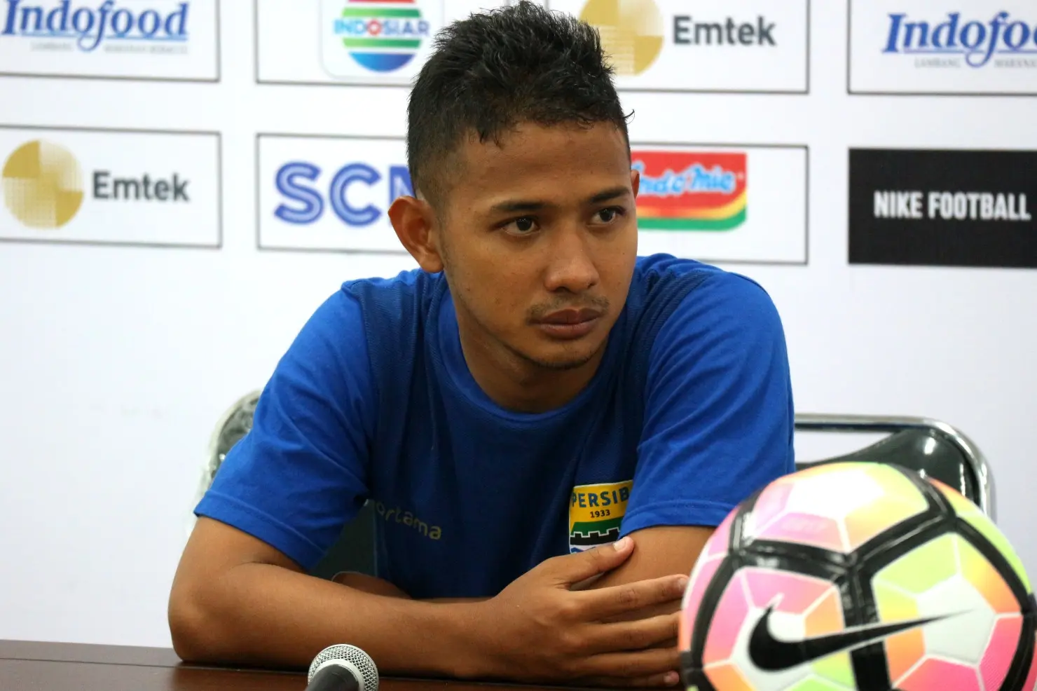 Pemain Persib Bandung Gian Zola. (Liputan6.com/Kukuh Saokani)