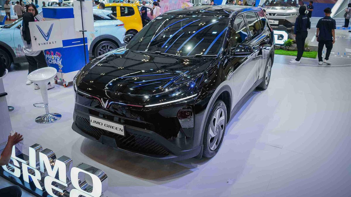 Exclusive First Look Limo Green di GJAW 2025, MPV Listrik Seharga Rp319 Juta yang Siap Menggoyang Pasar di Indonesia