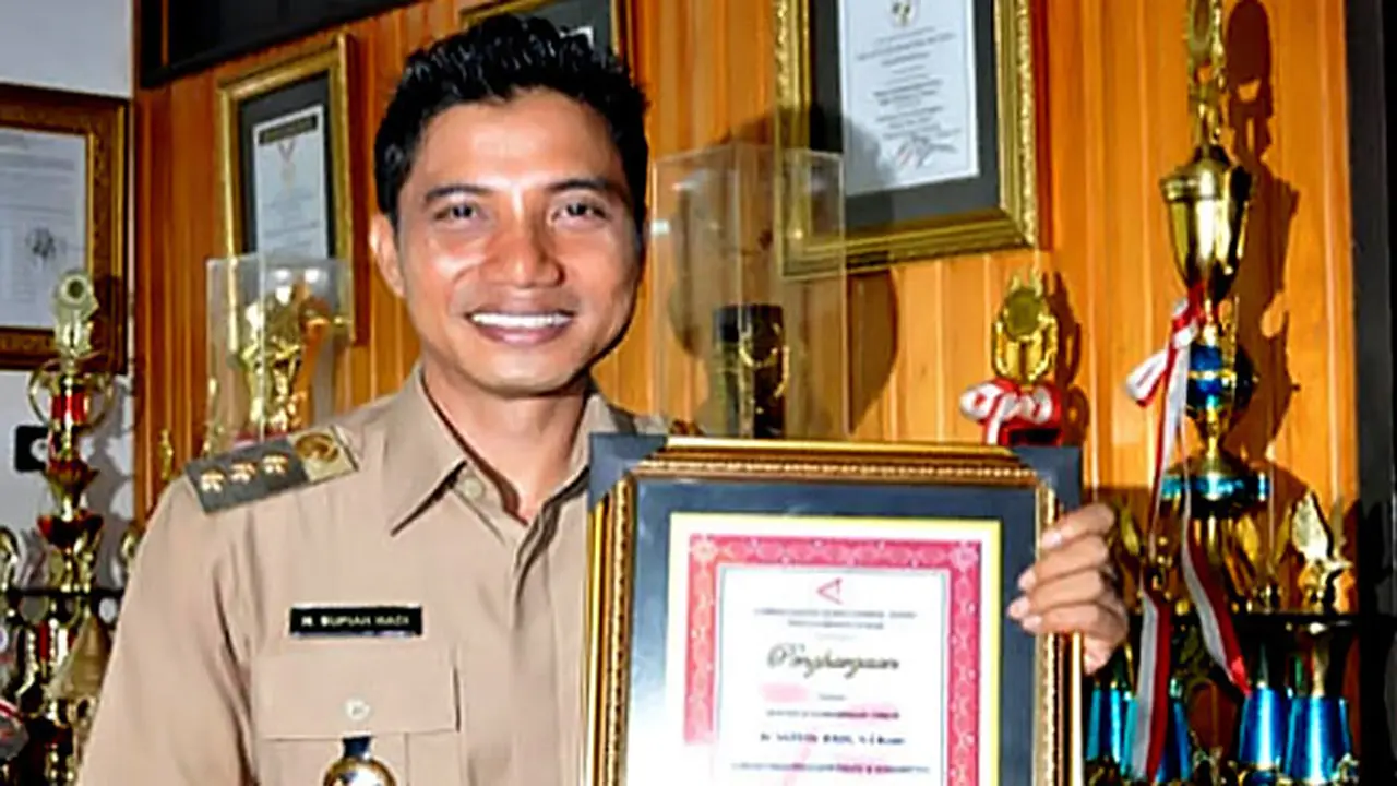 bupati-kotim-131209b.jpg