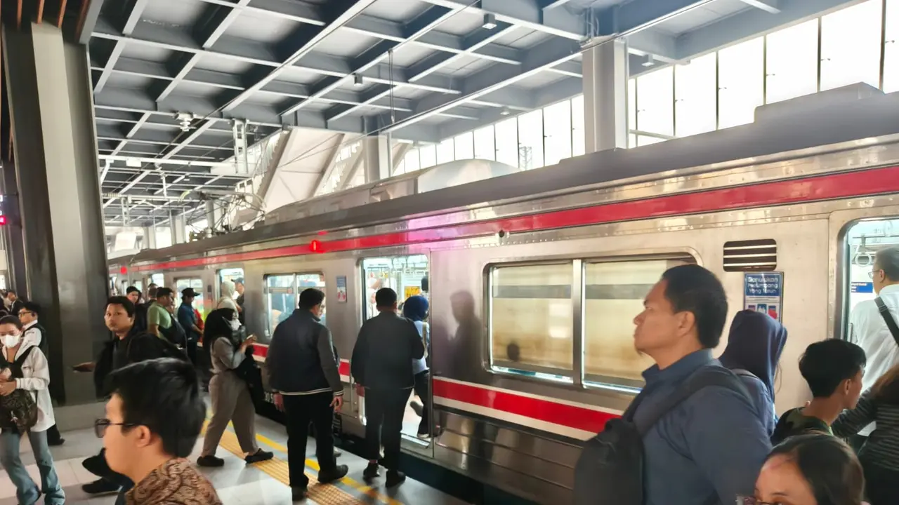 KAI Group meningkatkan kapasitas di hampir seluruh layanan untuk menyambut Tahun Baru 2026. (Foto: KAI)