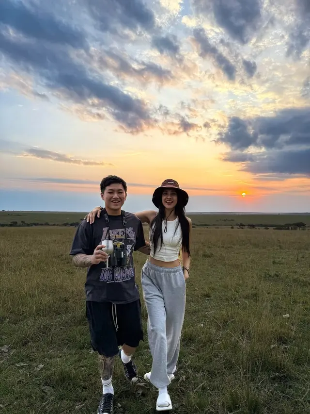 Gaya Safari Date Anya Geraldine dan Tora Widjaja Liburan di Afrika, Serasi dalam Balutan Busana Netral
