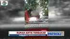 Menurut warga, peristiwa berawal dari suara ledakan, kemudian api langsung menjalar ke rumah dua lantai tersebut.