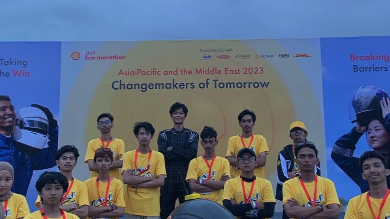 Titen yang turun di kategori urban concept battery electric ini dihadirkan di upacara wisuda oleh panitia sebagai penghargaan atas prestasi dan kerja keras mahasiswa dan dosen FT Universitas Jember.
